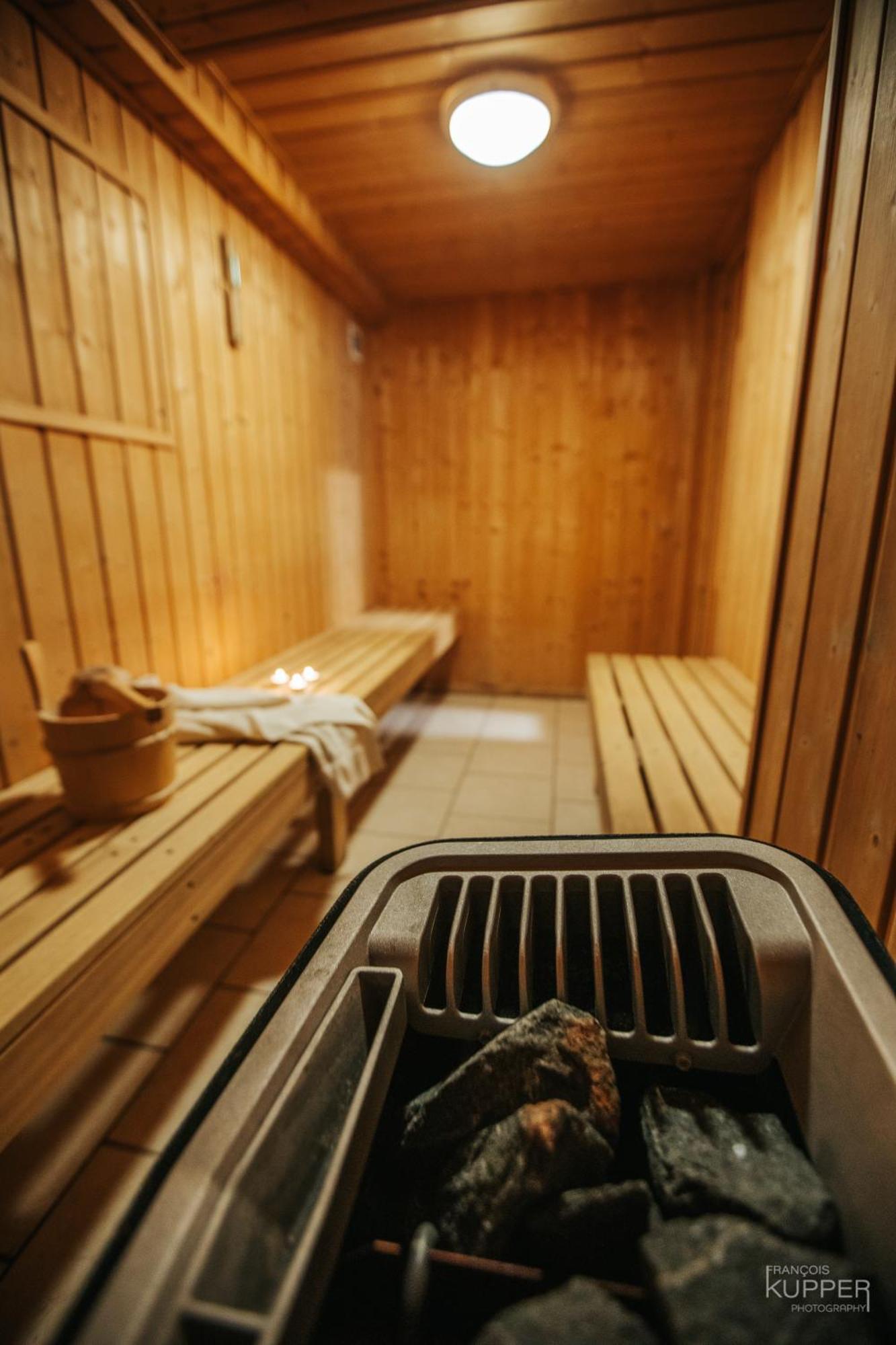 Le Noir Flohay 30 Pers - Malmedy, Vue, Wellnessヴィラ エクステリア 写真