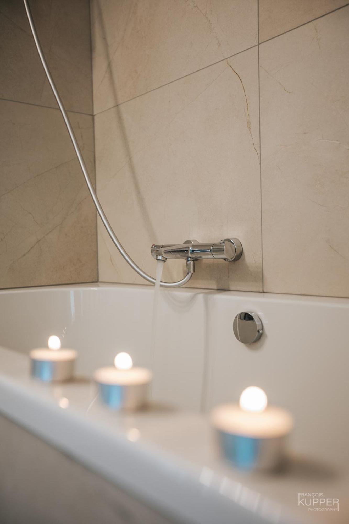 Le Noir Flohay 30 Pers - Malmedy, Vue, Wellnessヴィラ エクステリア 写真